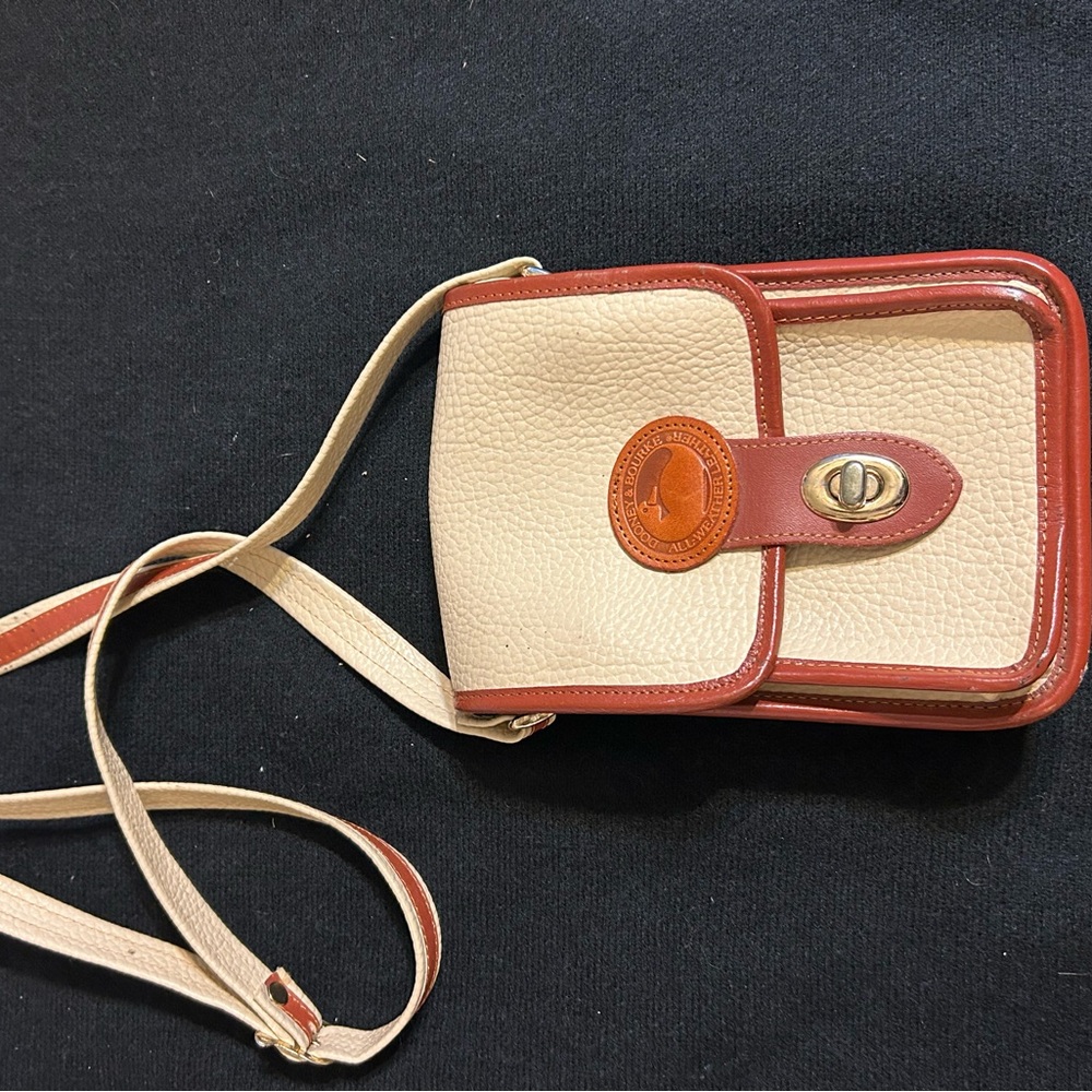 Elegant Cream and Brown Leather Crossbody Bag - Picture 12 of 16